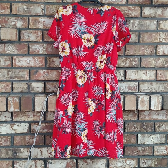 Suzyshier Floral Dress - Picture 4 of 6